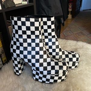 Funky Checkered 70’s Platform Boots